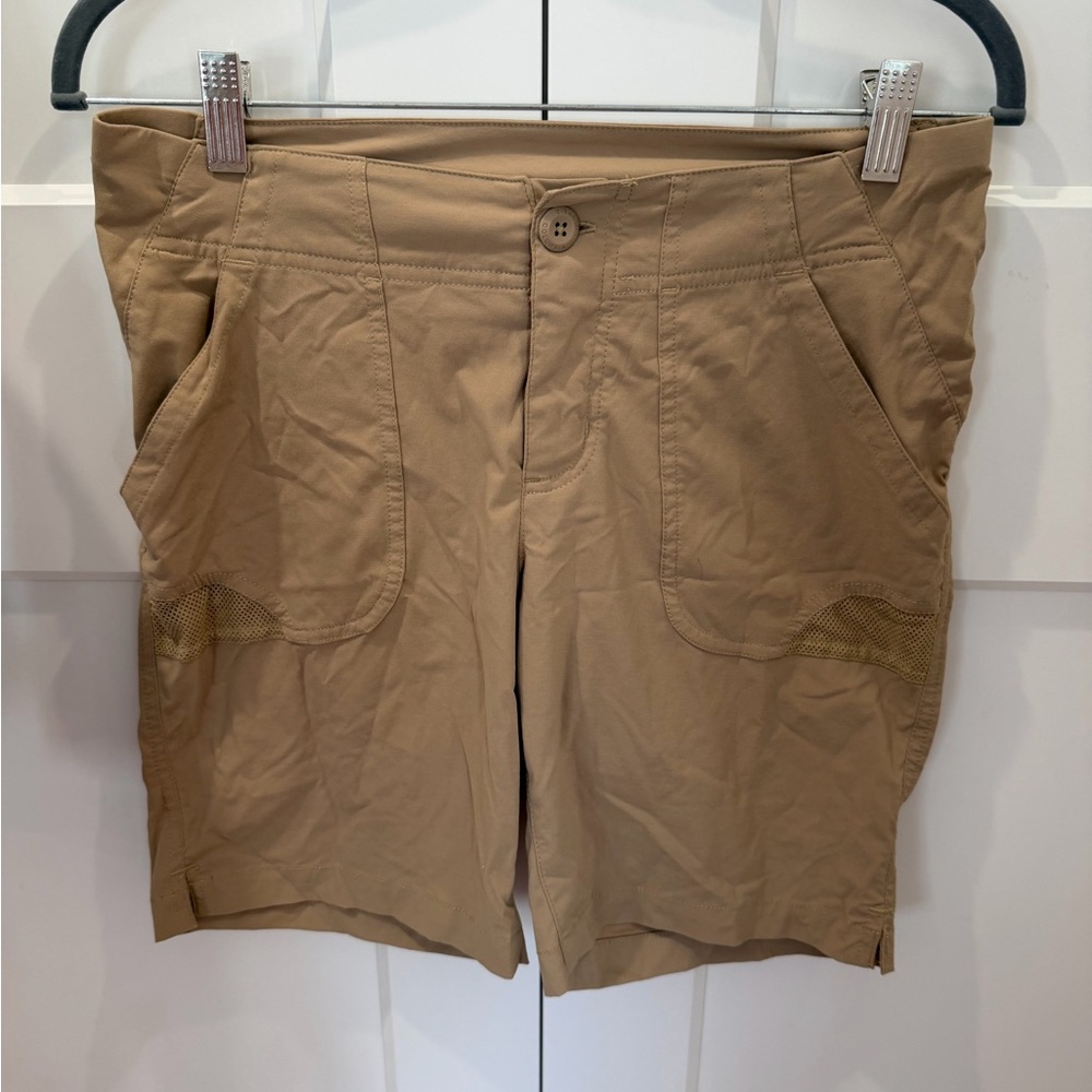 Columbia Women's Cargo Shorts - Tan